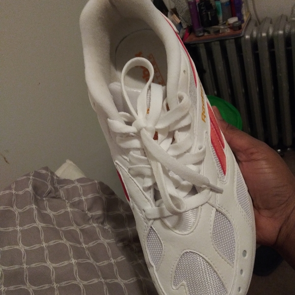 Shoes - Picture 4 of 5